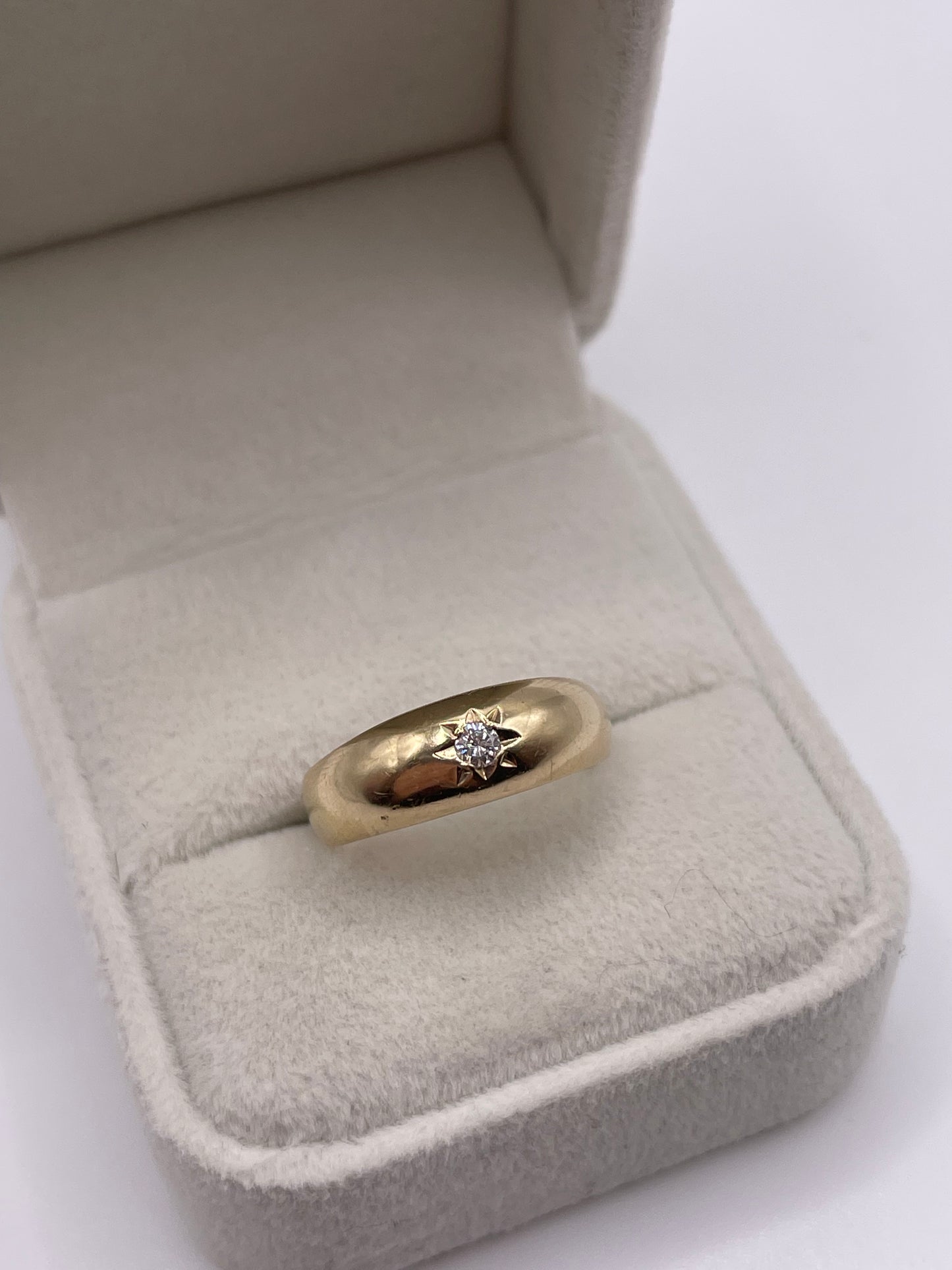 9ct gold diamond gypsy ring