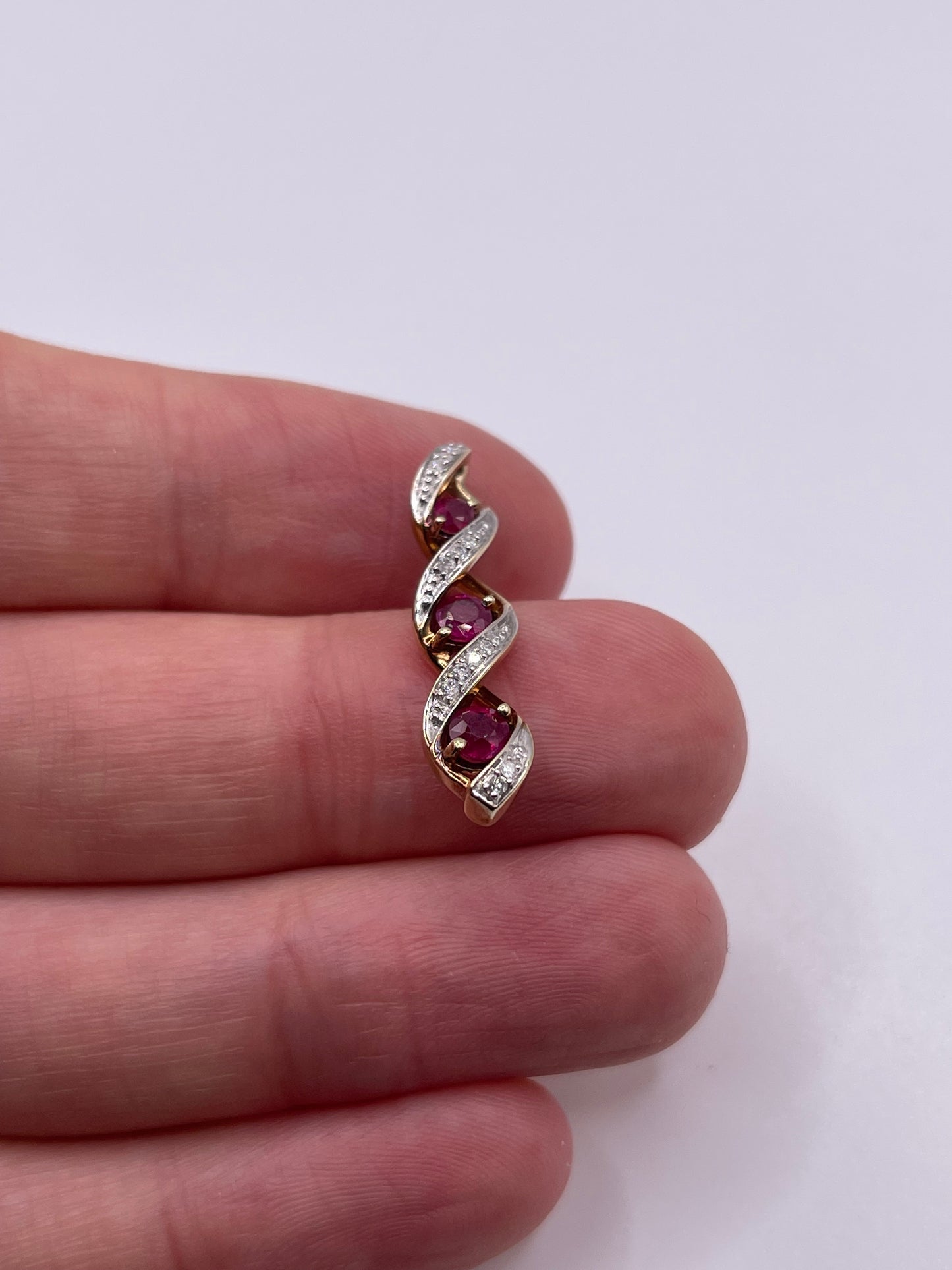 9ct gold ruby and diamond pendant