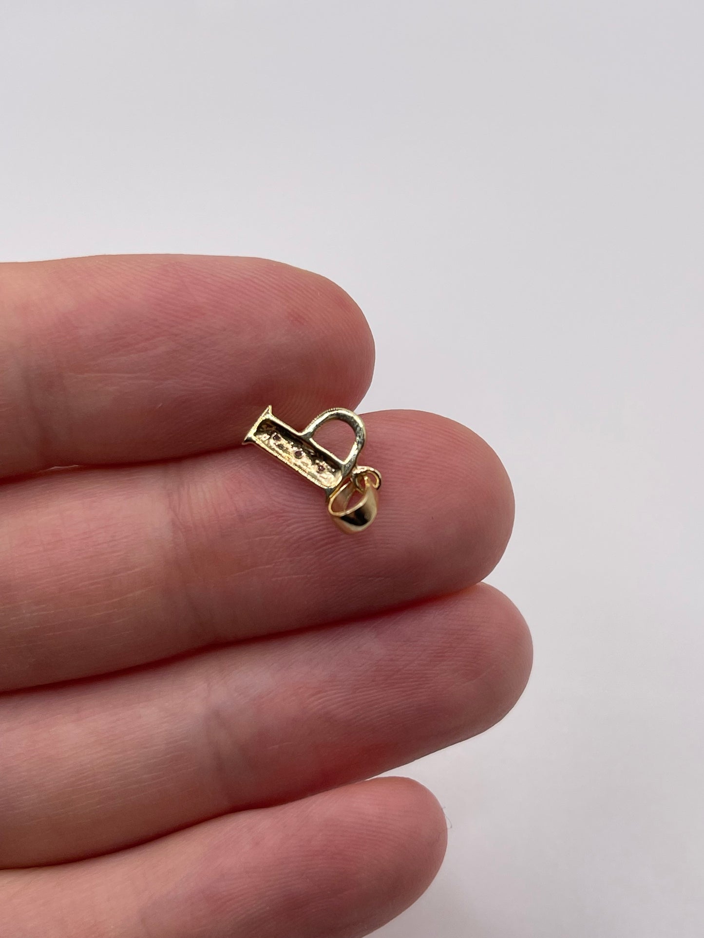 9ct gold diamond initial P pendant