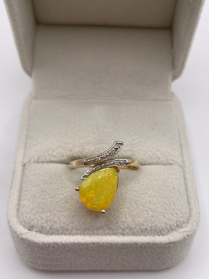9ct gold opal and diamond ring