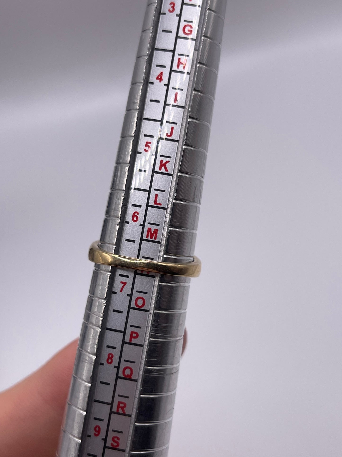 9ct gold diamond ring