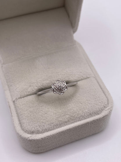 9ct white gold diamond cluster ring
