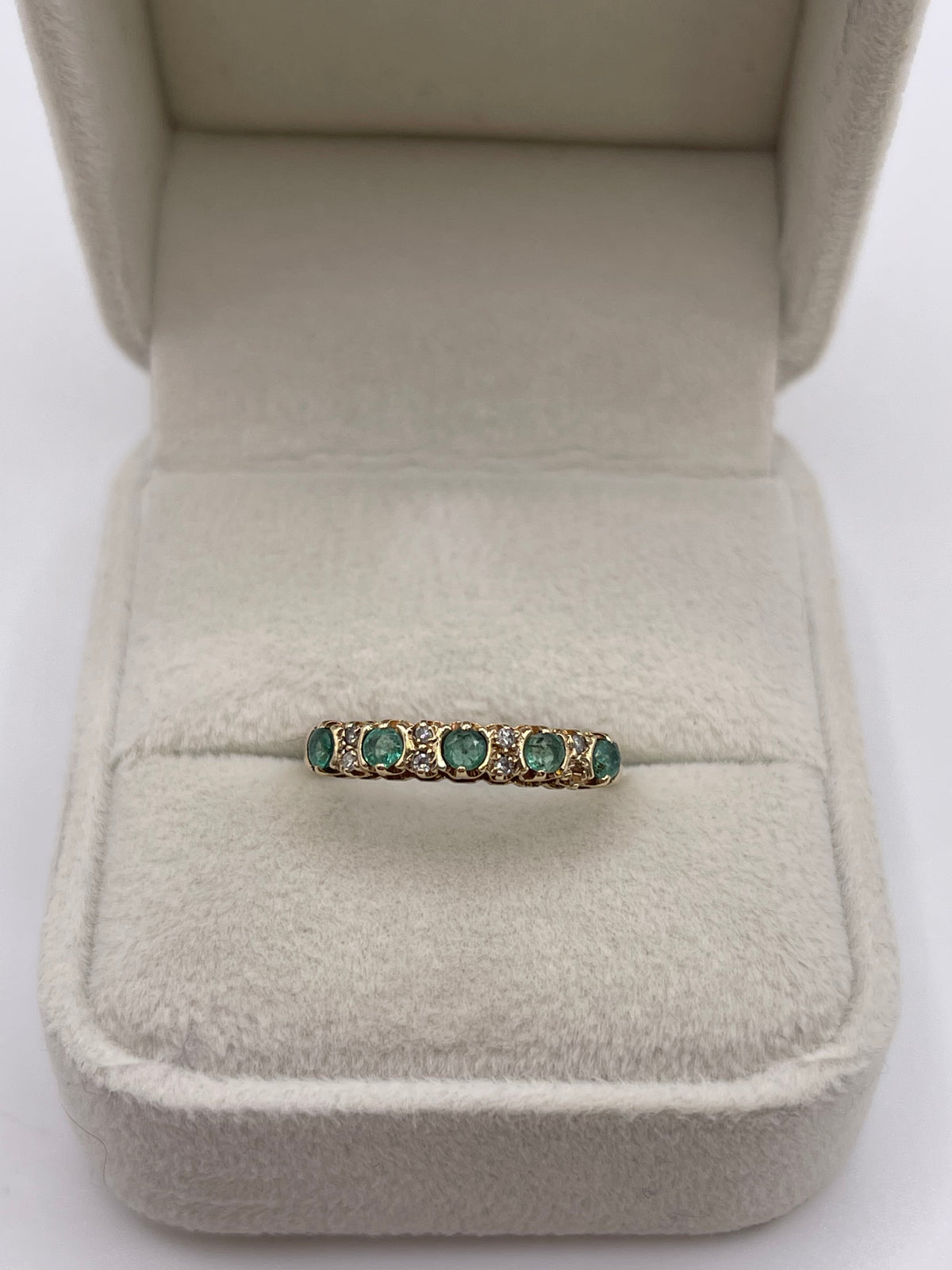 9ct gold emerald and diamond ring