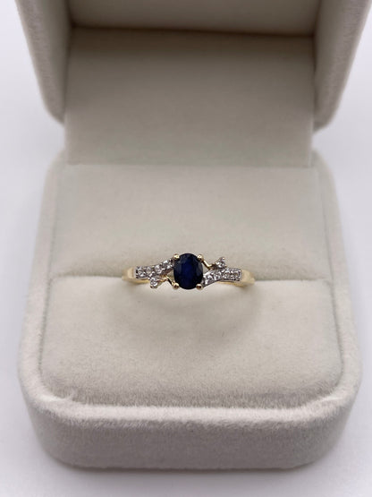9ct gold sapphire and zircon ring