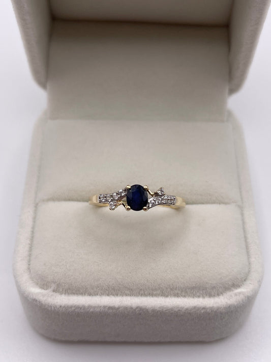 9ct gold sapphire and zircon ring