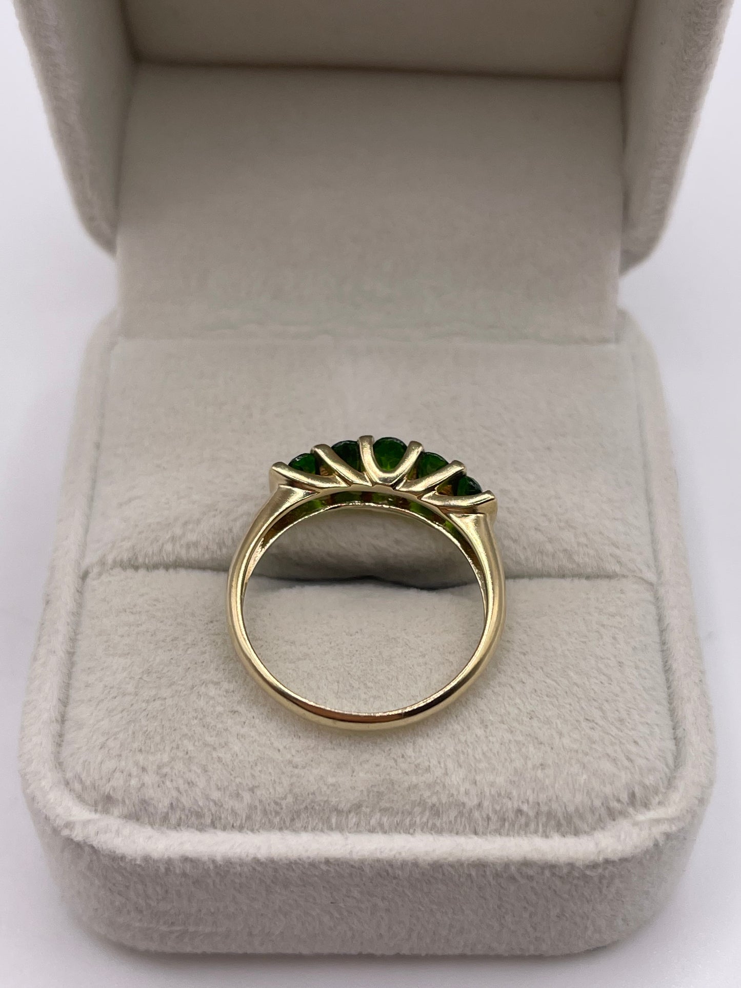 9ct gold diopside ring