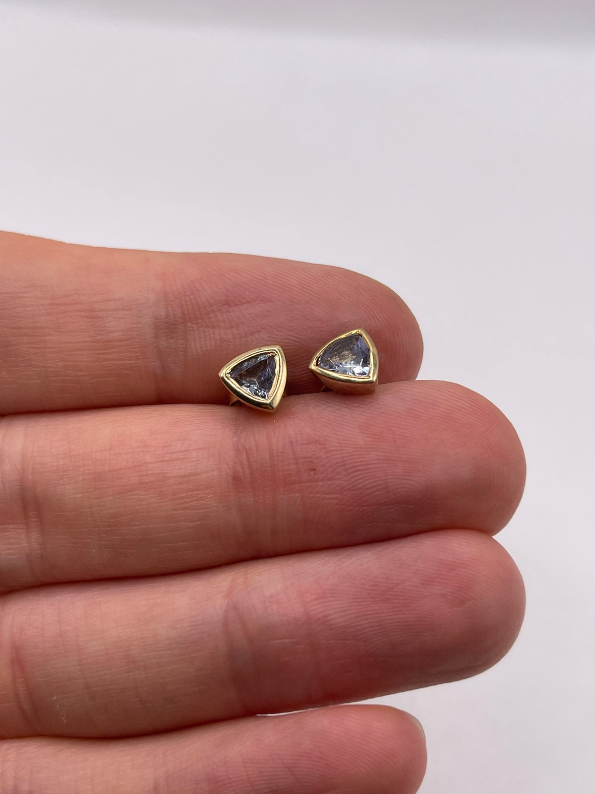 9ct gold tanzanite earrings