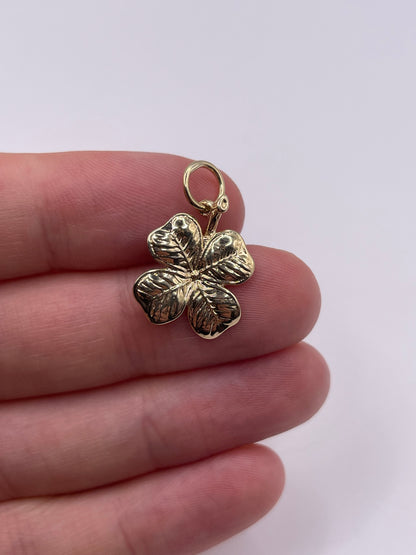 9ct gold 4 leaf clover pendant