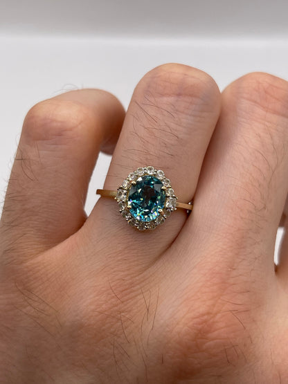 9ct gokd zircon cluster ring