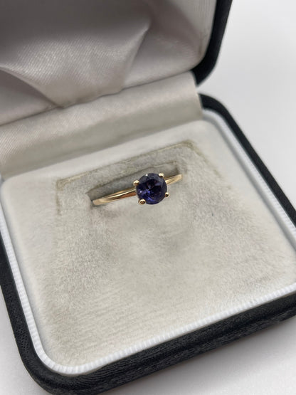 9ct gold iolite and zircon ring