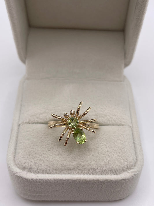 9ct gold peridot and diamond spider ring