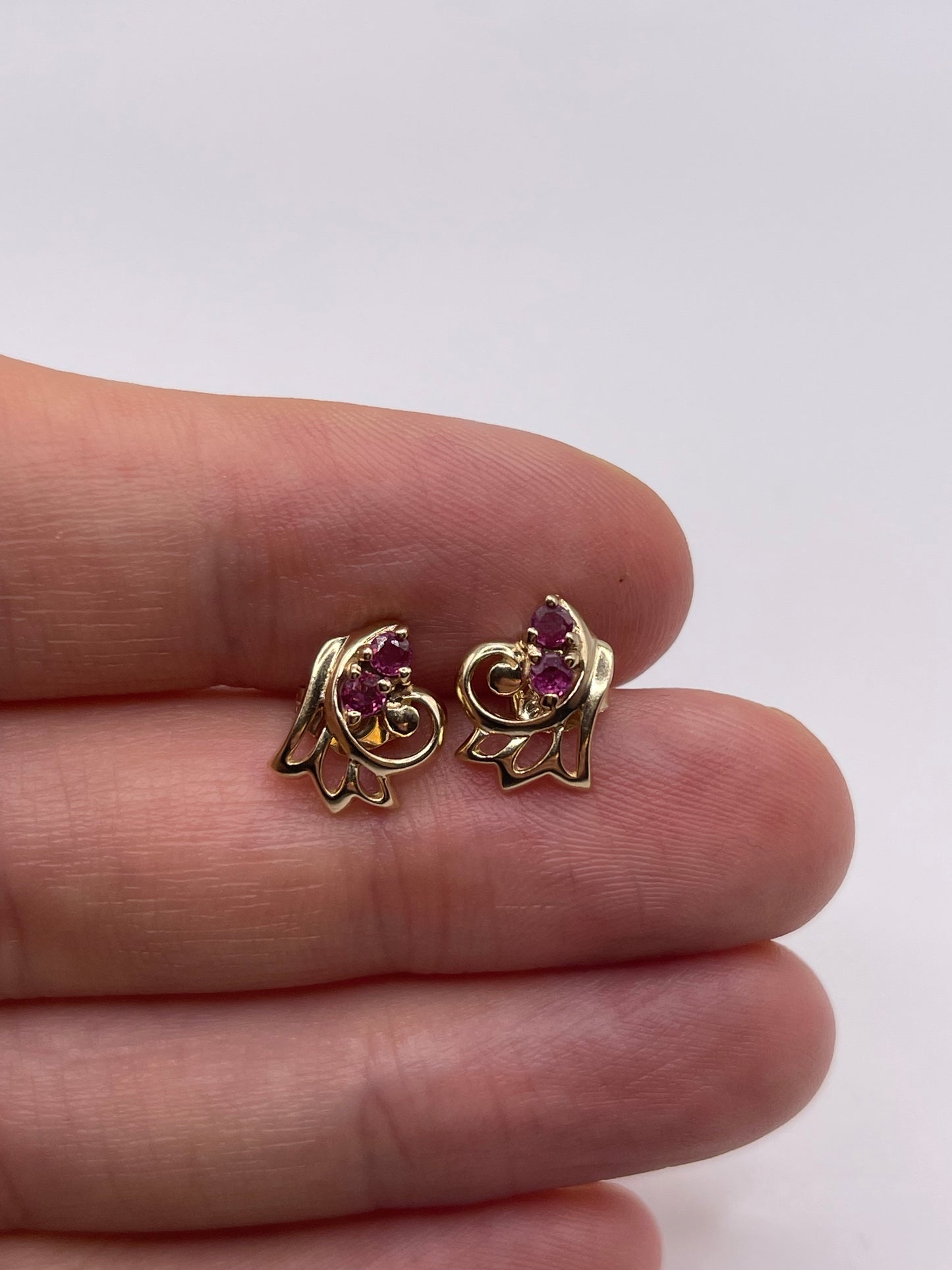 9ct gold ruby earrings
