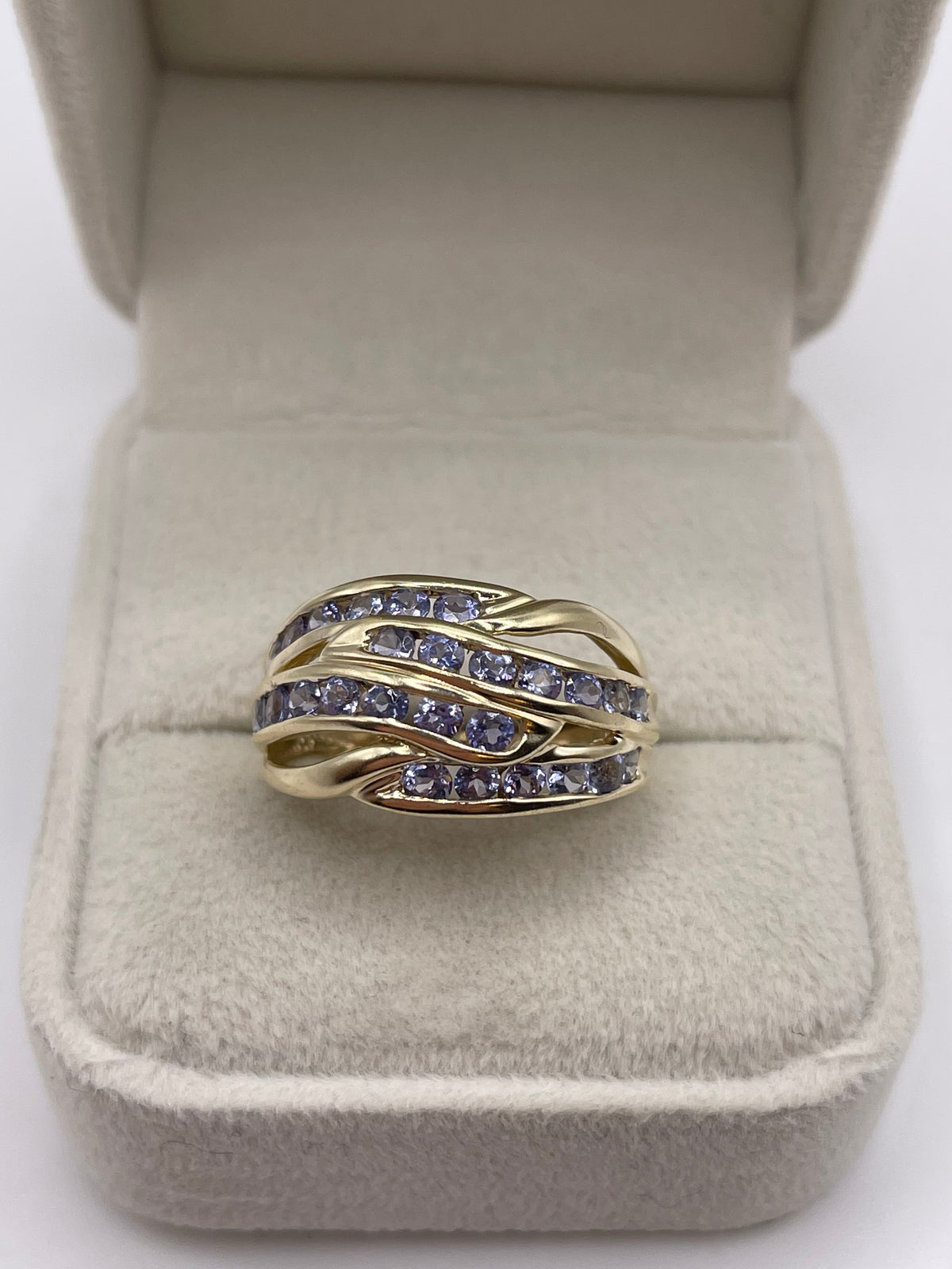 9ct gold tanzanite cluster ring