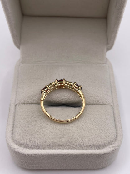 9ct gold garnet and diamond ring