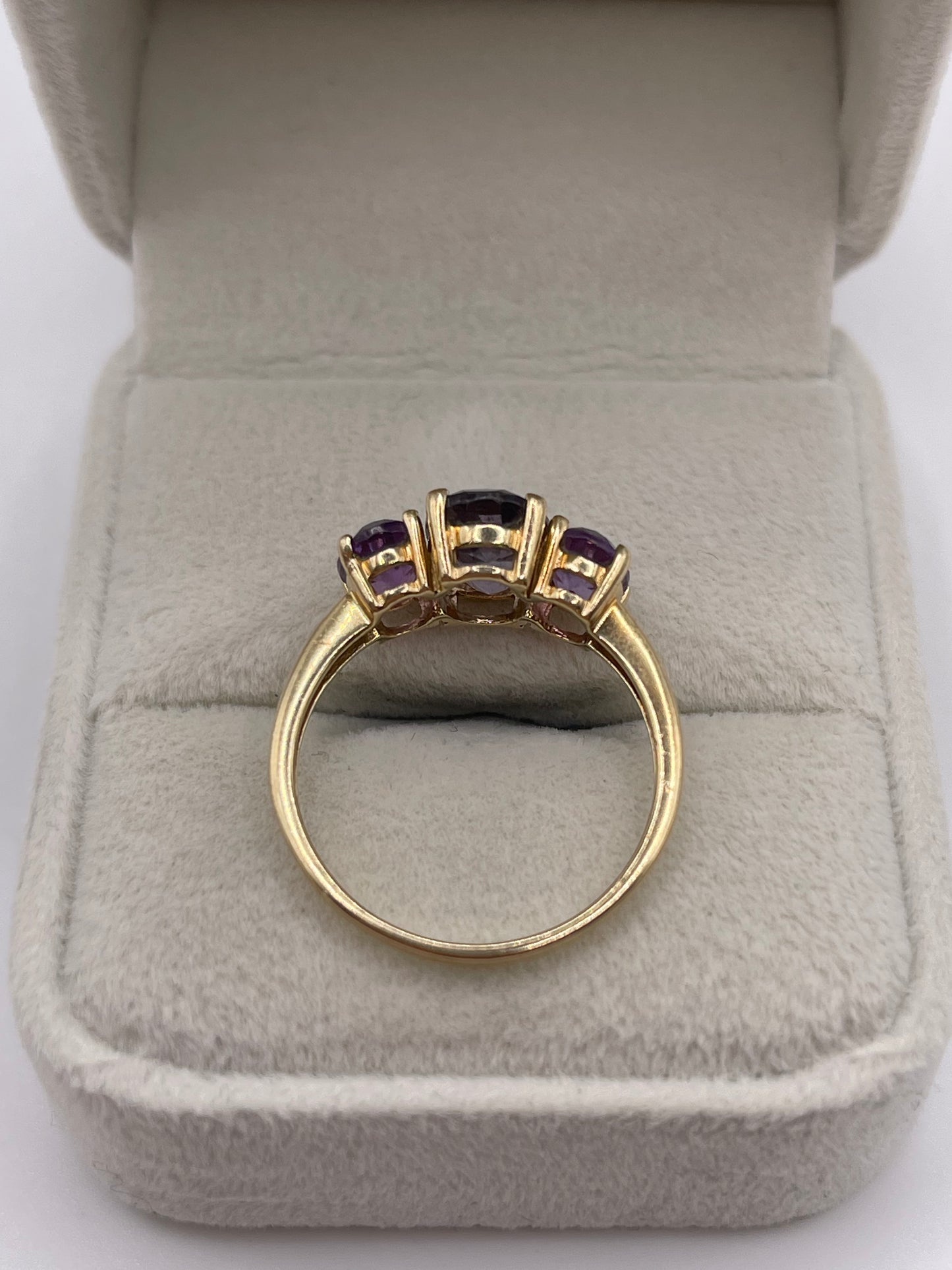 9ct gold iolite and amethyst ring
