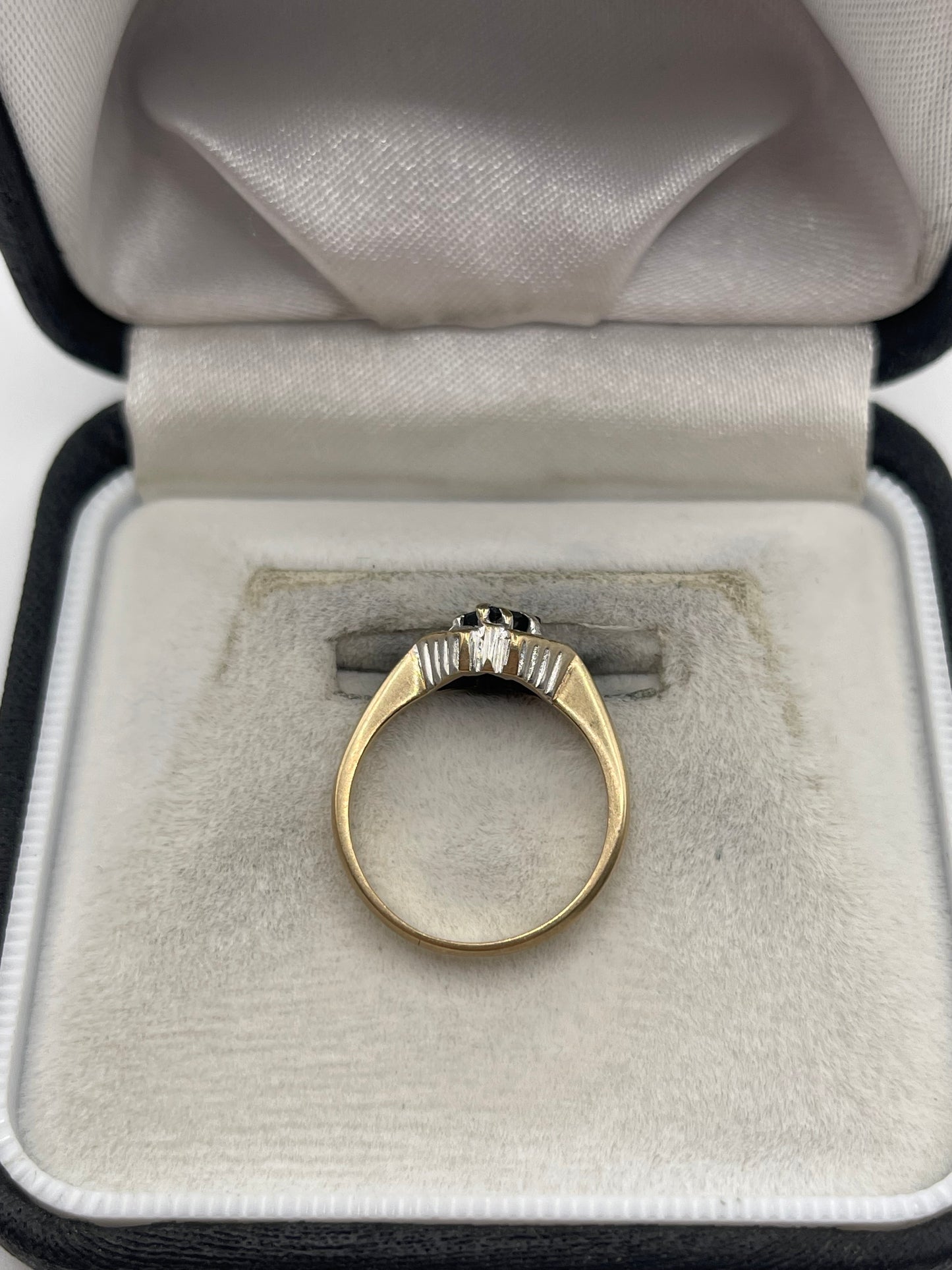 9ct gold sapphire and diamond ring