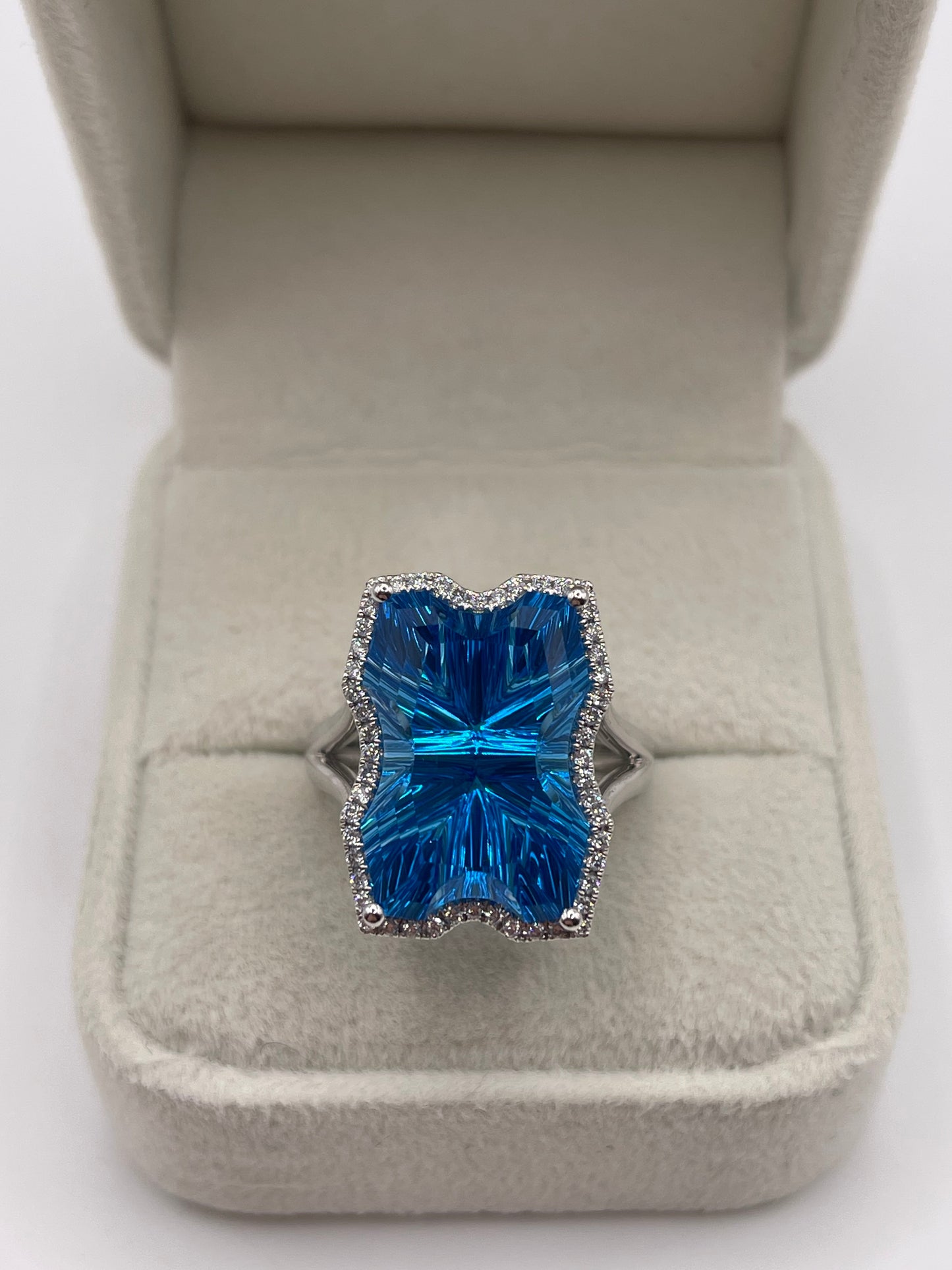 18ct white gold topaz and diamond ring