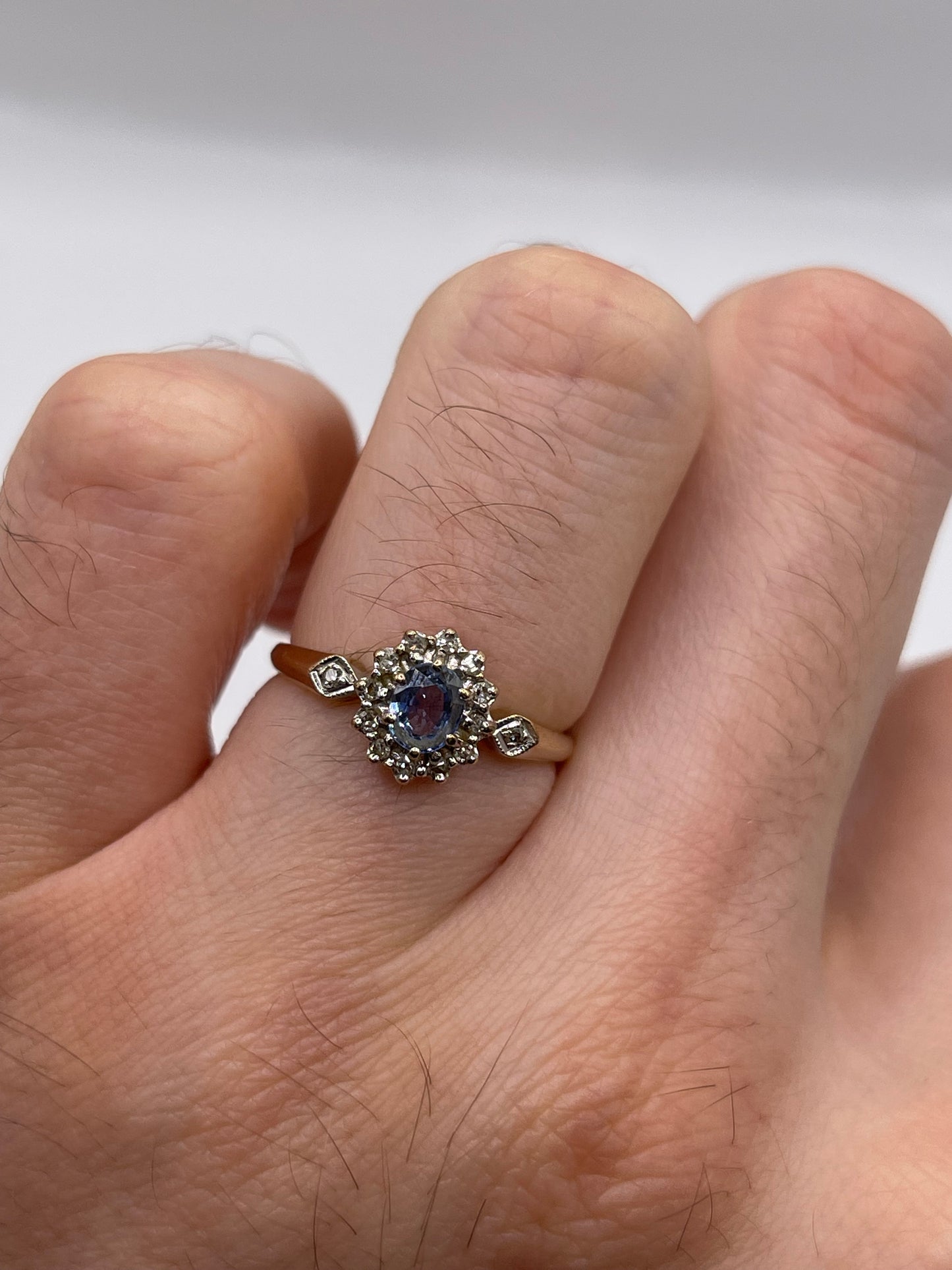 9ct gold sapphire and diamond ring
