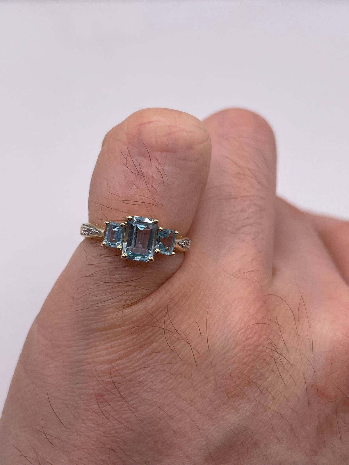 9ct gold topaz and diamond ring