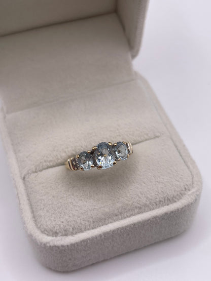 9ct gold topaz and diamond ring