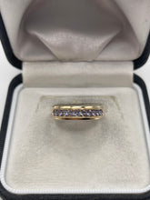 Load image into Gallery viewer, 9ct gold tanzanite ring
