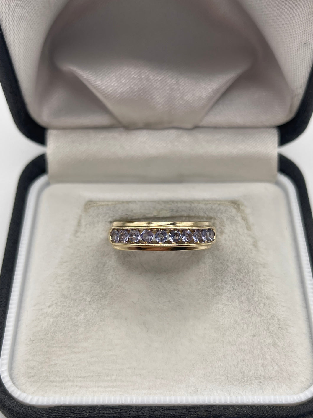 9ct gold tanzanite ring