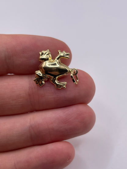 9ct gold frog charm