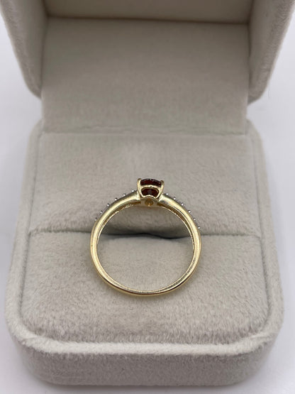9ct gold citrine and zircon ring