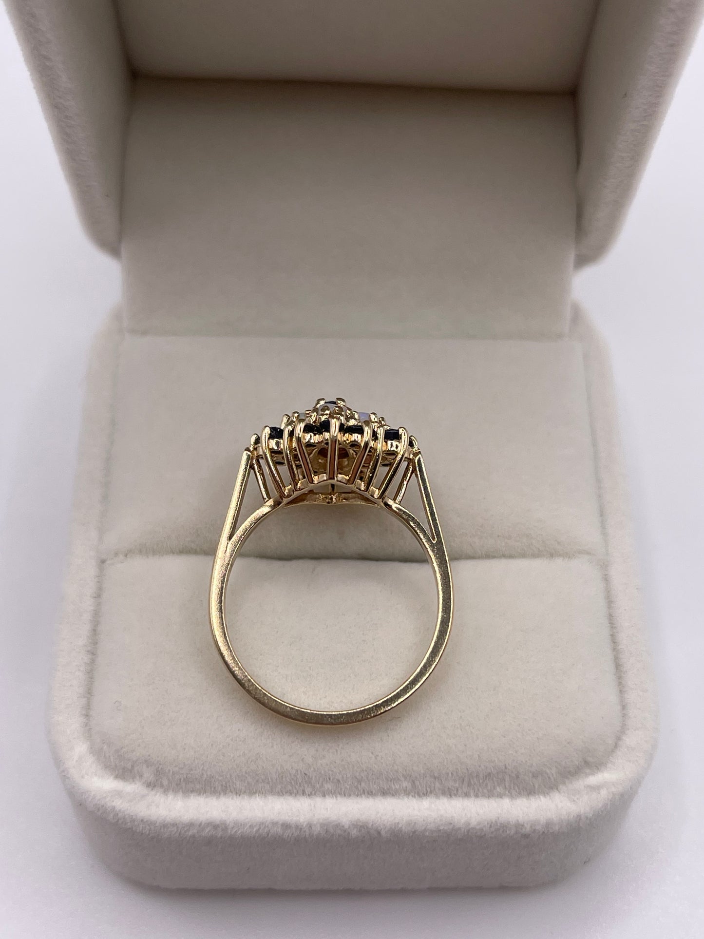 9ct gold opal and sapphire ring