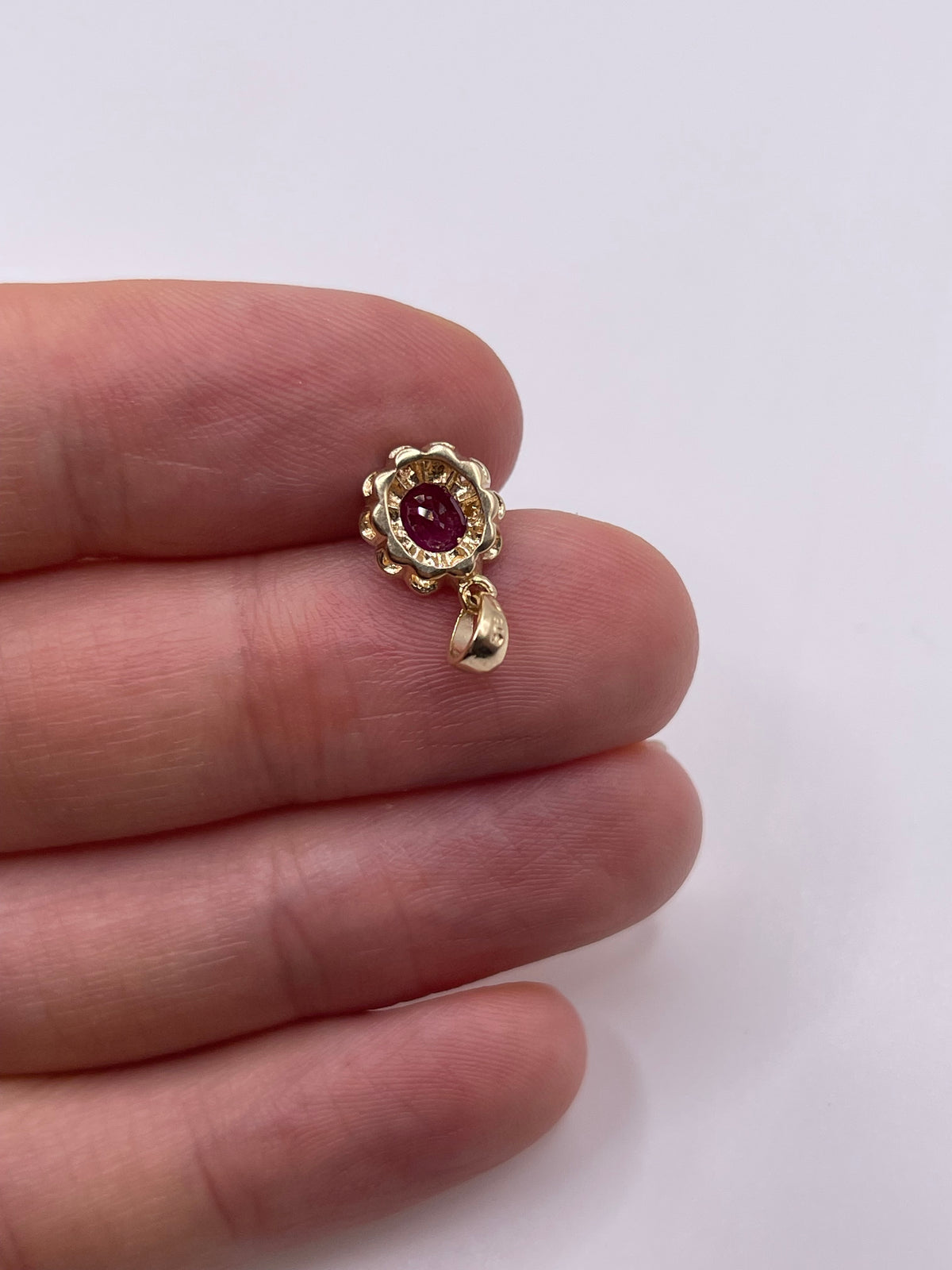 9ct gold ruby and diamond pendant