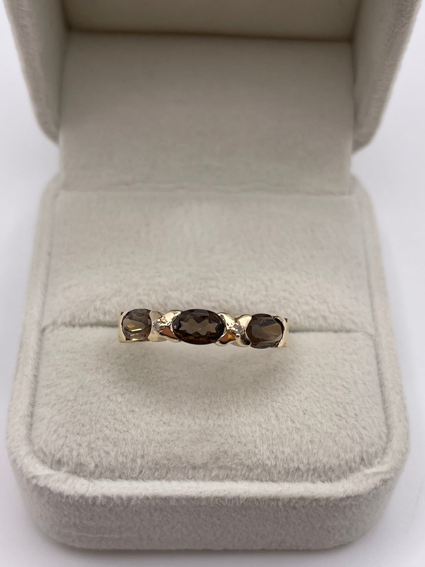 9ct gold Smokey quartz and diamond ring