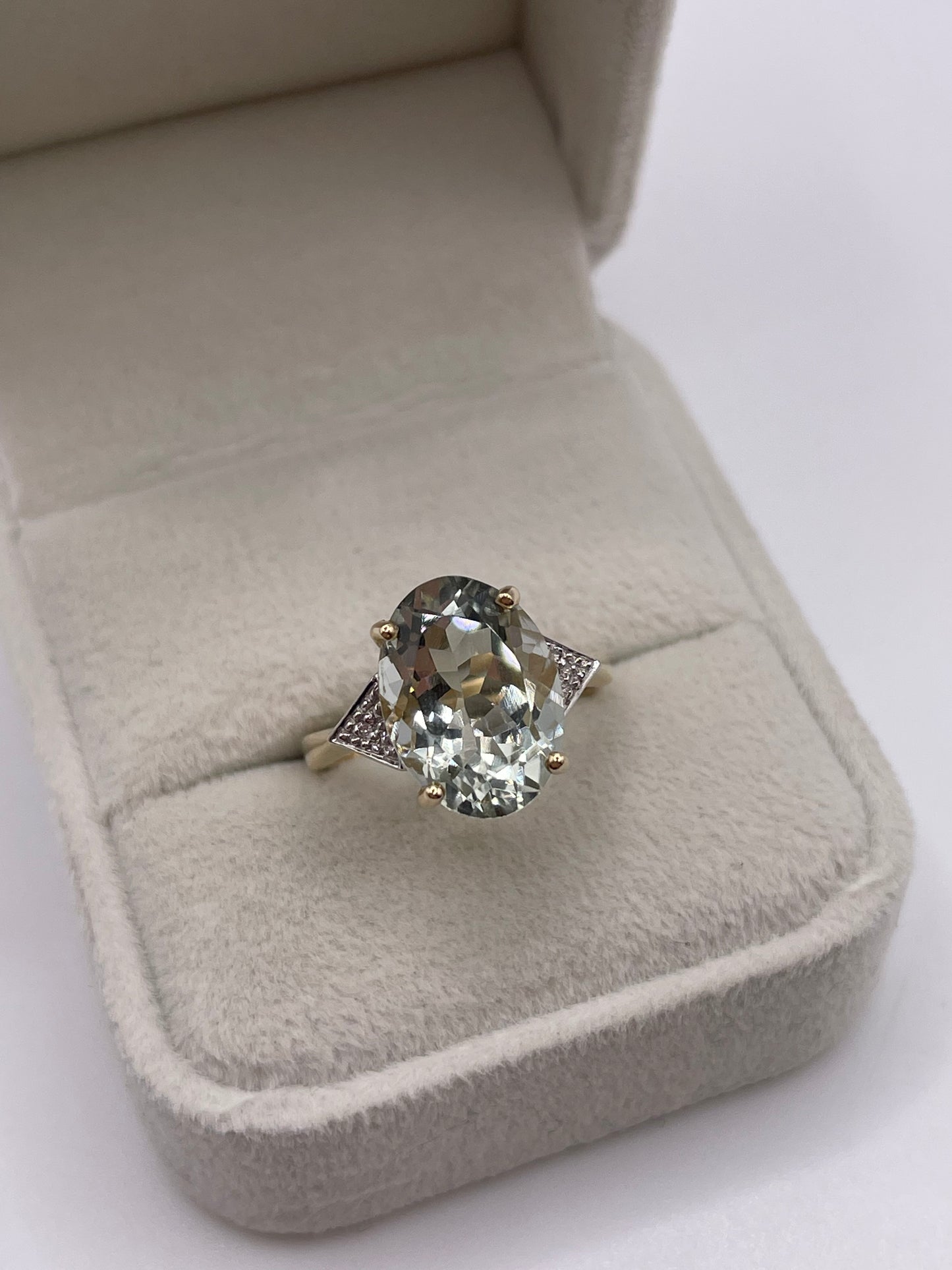 9ct gold green amethyst and diamond ring