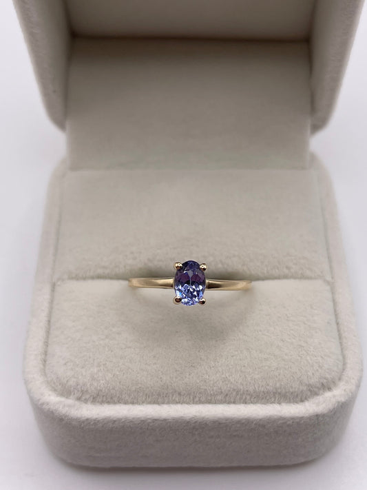 9ct gold tanzanite ring