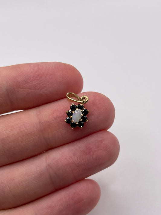 9ct gold opal and sapphire pendant