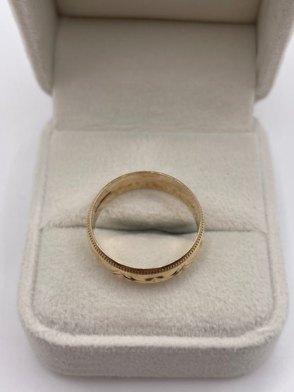 9ct gold patterned band