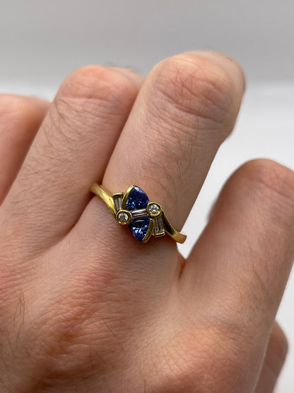 18ct gold tanzanite and diamond ring