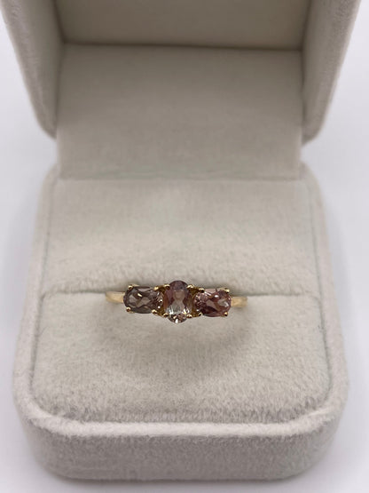 9ct gold quartz ring