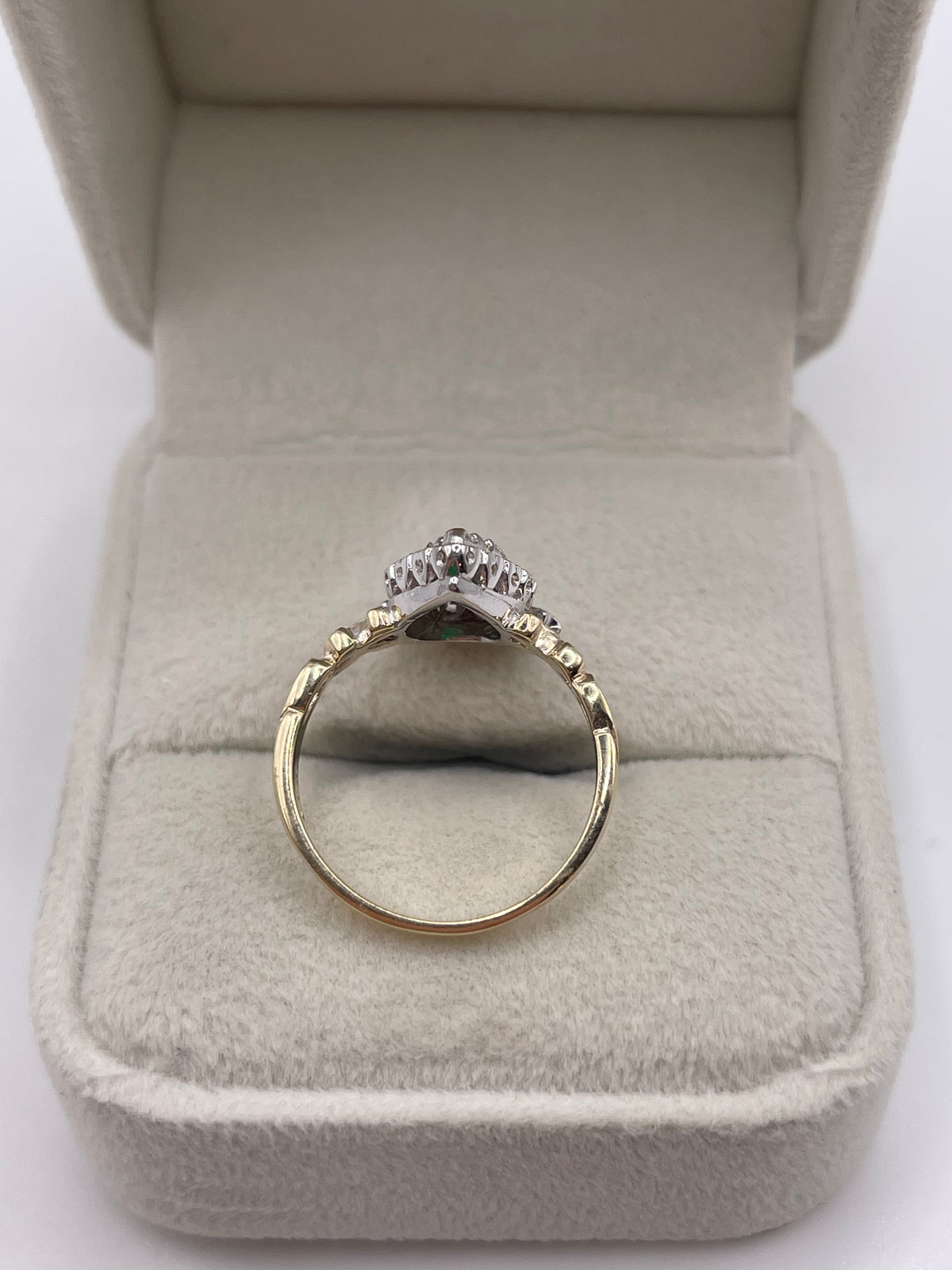 9ct gold emerald and diamond heart ring