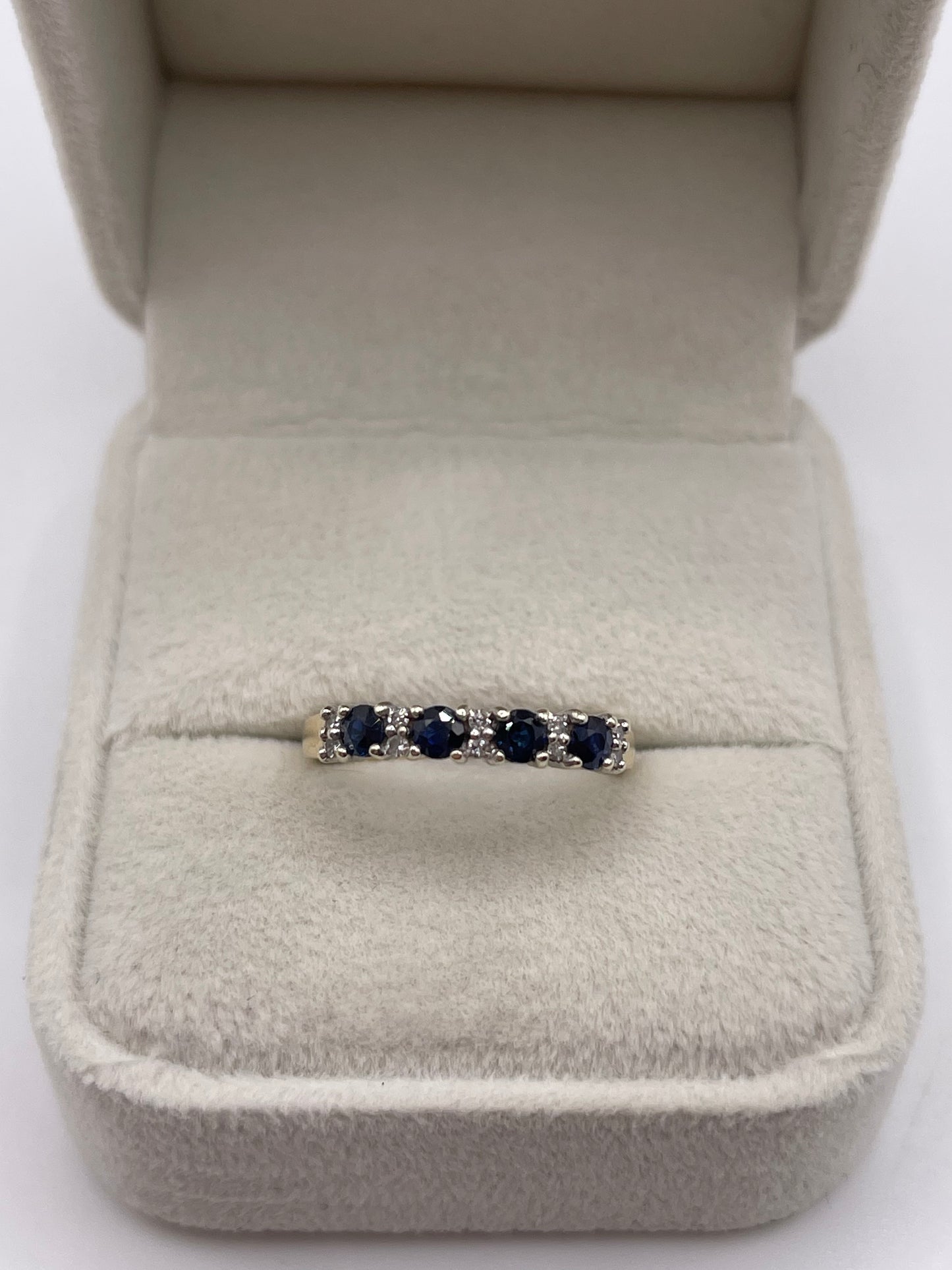 9ct gold sapphire and diamond ring