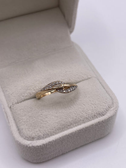 9ct gold diamond ring