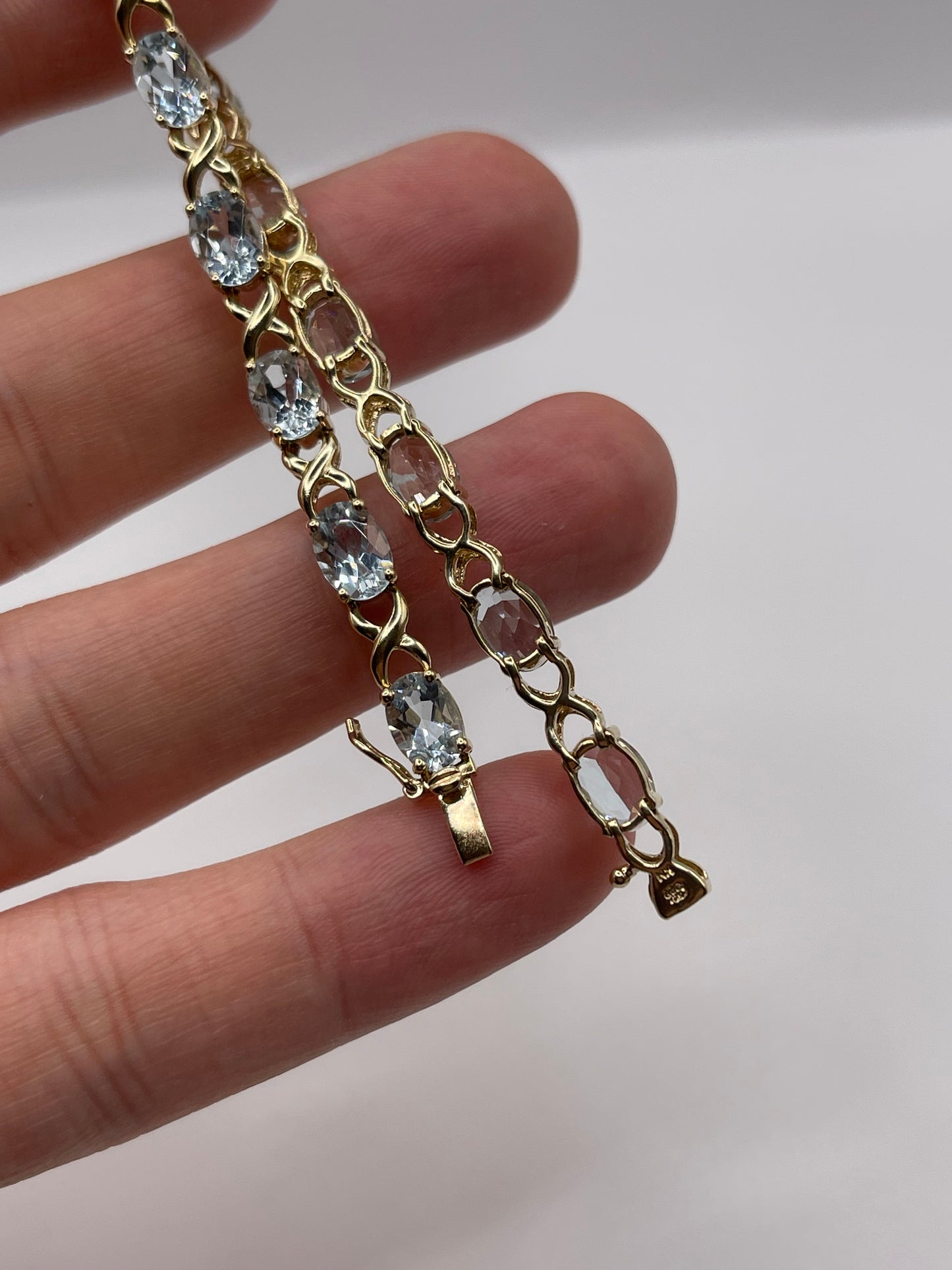 9ct gold aquamarine bracelet