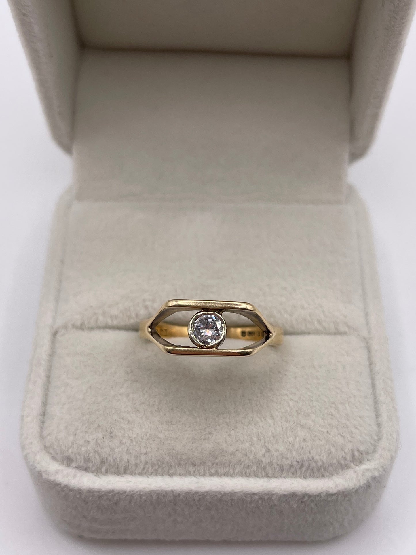 9ct gold diamond ring