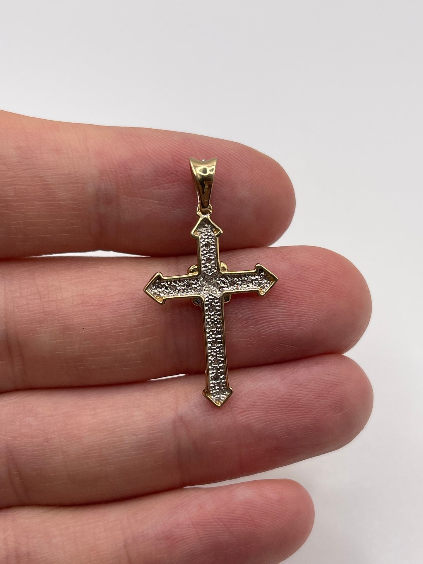 9ct gold diamond cross pendant