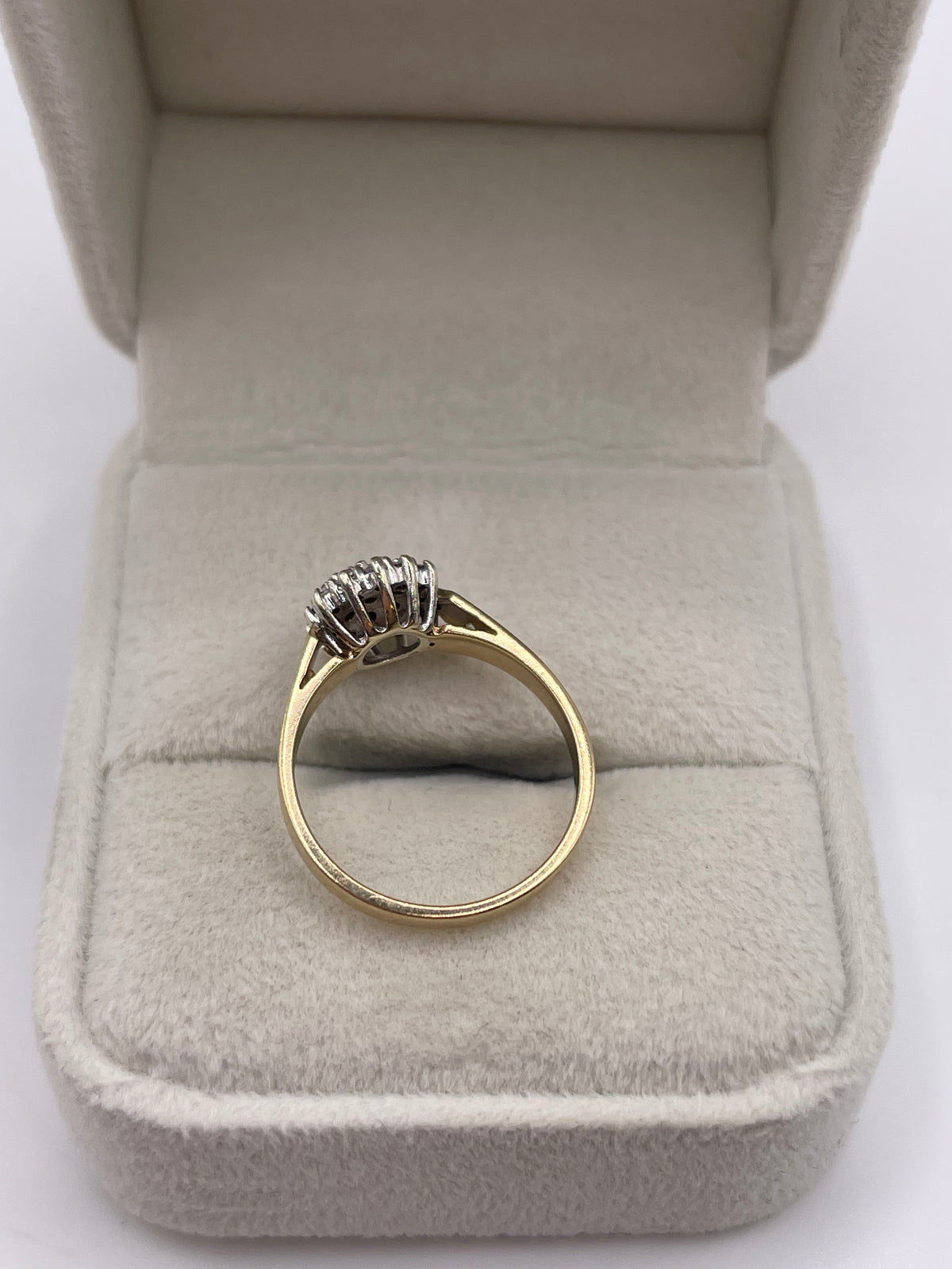 9ct gold diamond cluster ring