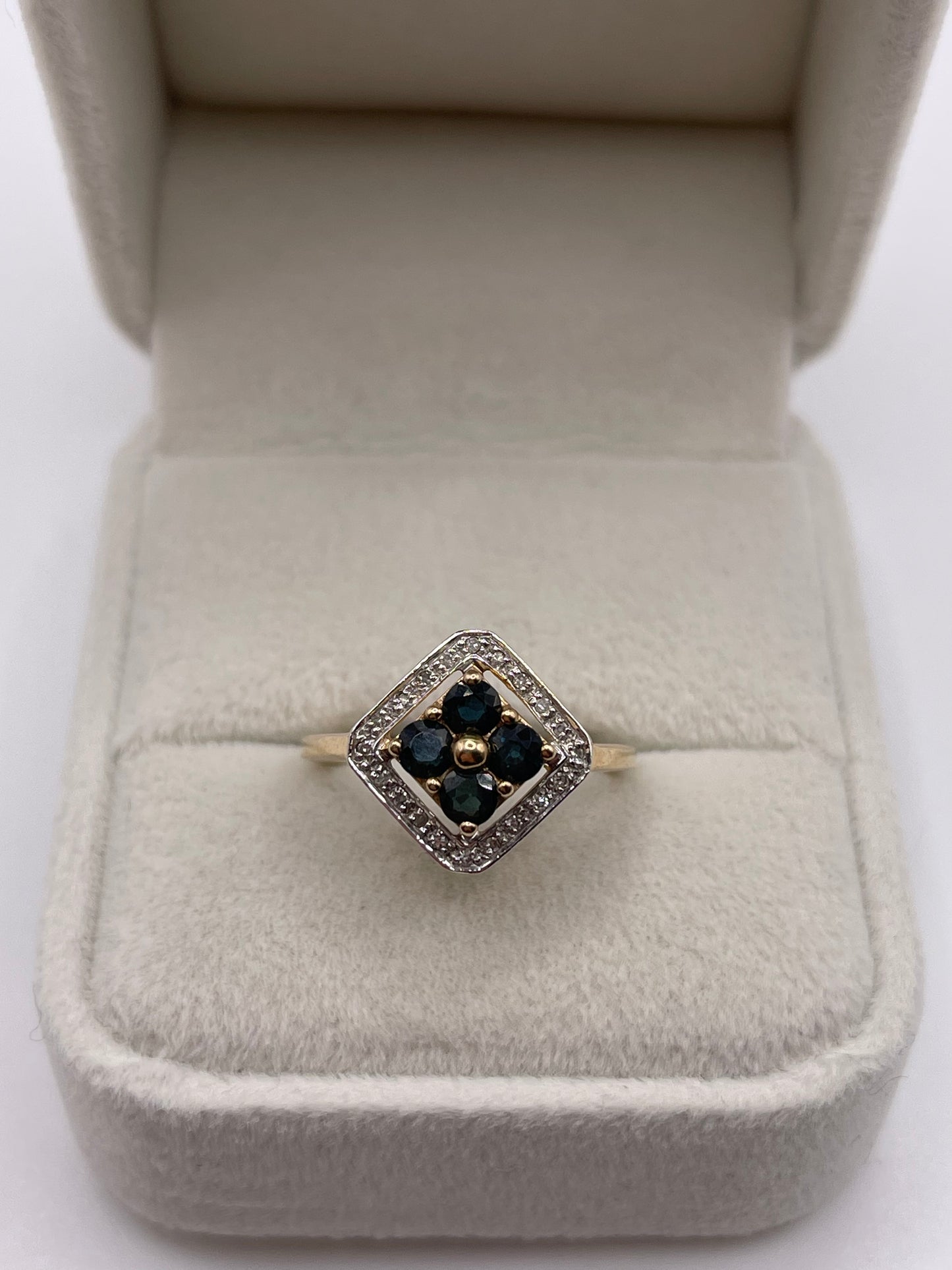 9ct gold sapphire and diamond ring