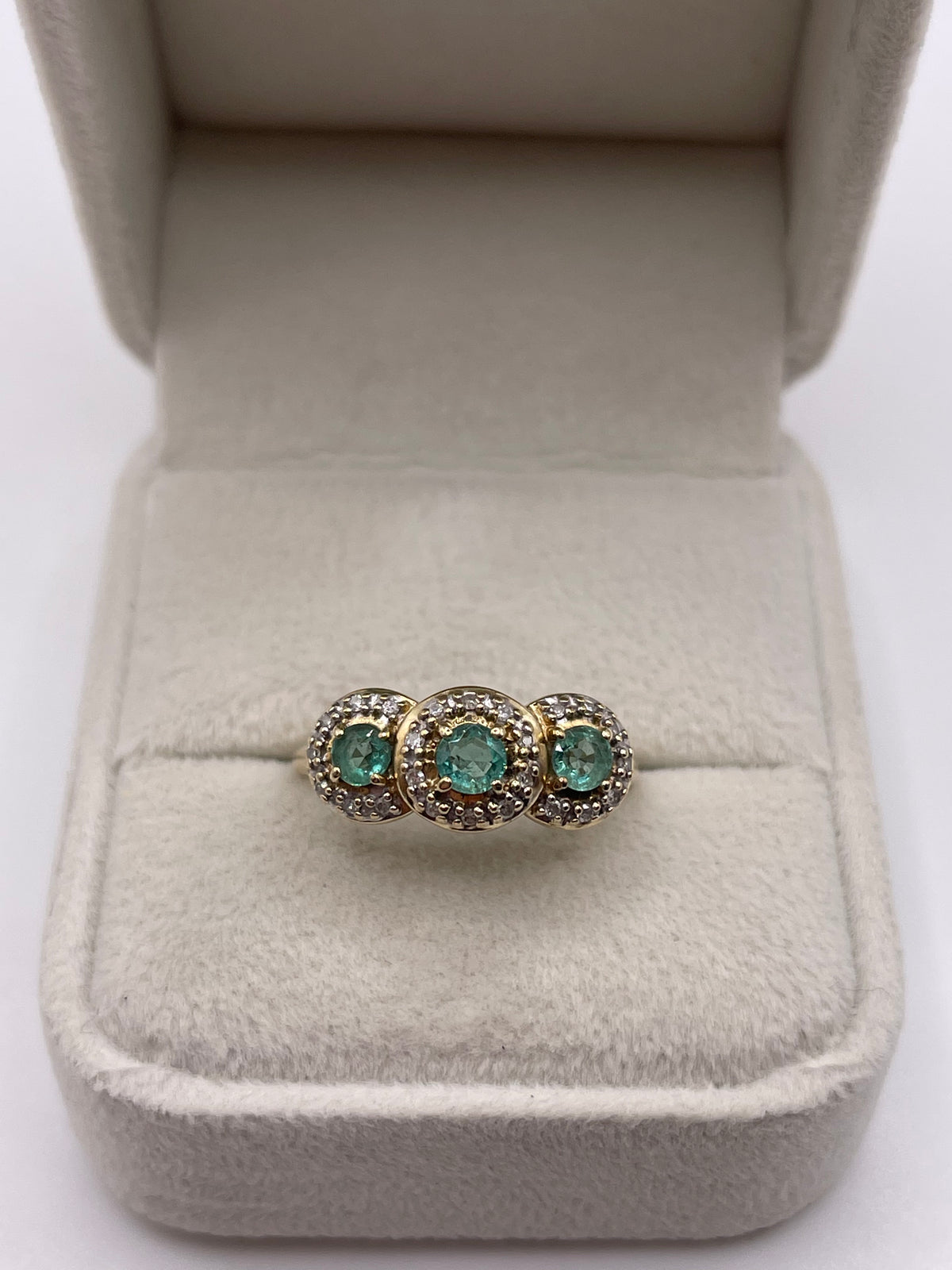 9ct gold emerald and diamond ring