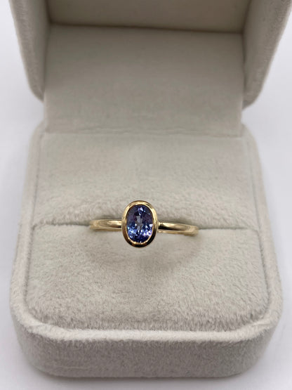9ct gold tanzanite ring