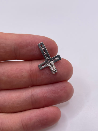 9ct white gold sapphire cross pendant