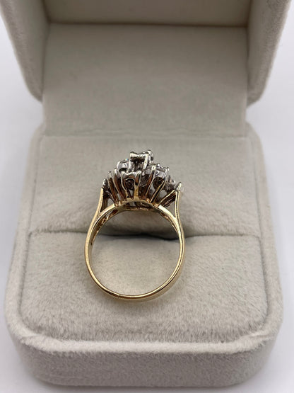 9ct gold diamond clusyer ring