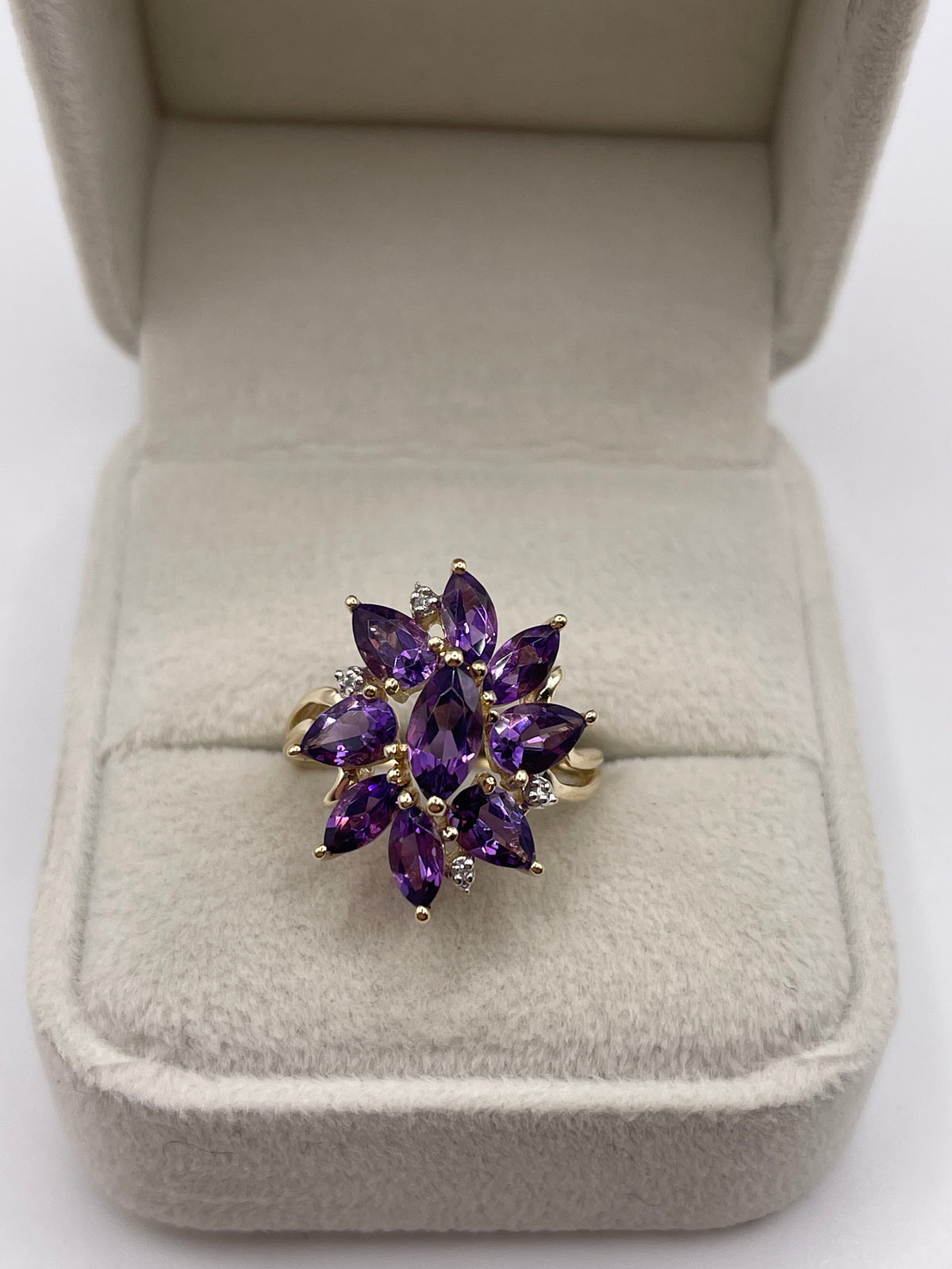 9ct gold amethyst and diamond ring